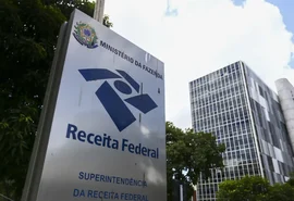 Receita paga nesta segunda último lote de restituição do IR 2026