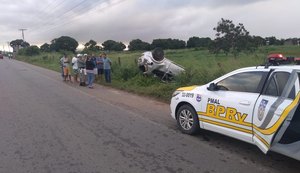 Capotamento e colisão deixam feridos em acidentes distintos em Arapiraca