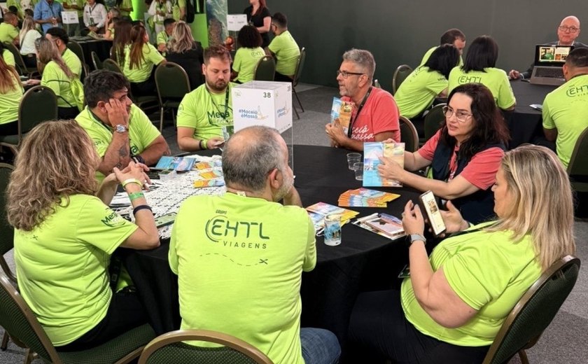 Maceió apresenta seus atrativos na Mega Fam EHTL 2025 em Foz do Iguaçu