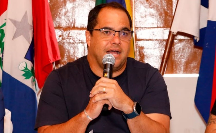 Prefeito André Bocão solicita construção de passarelas na BR-349, antiga AL-101 Sul