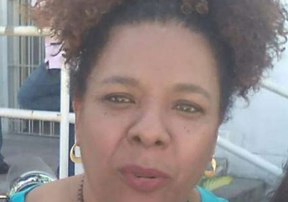 Rede de Mulheres Negras entrega cestas  básicas no Dia Mundial da Alimentação