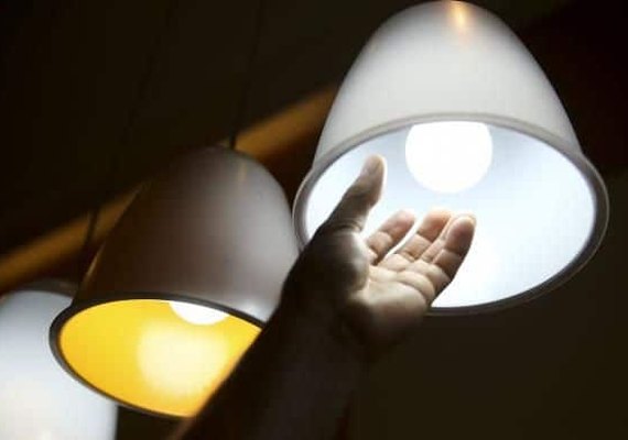 Confira vantagens e riscos de aderir à tarifa branca de energia elétrica