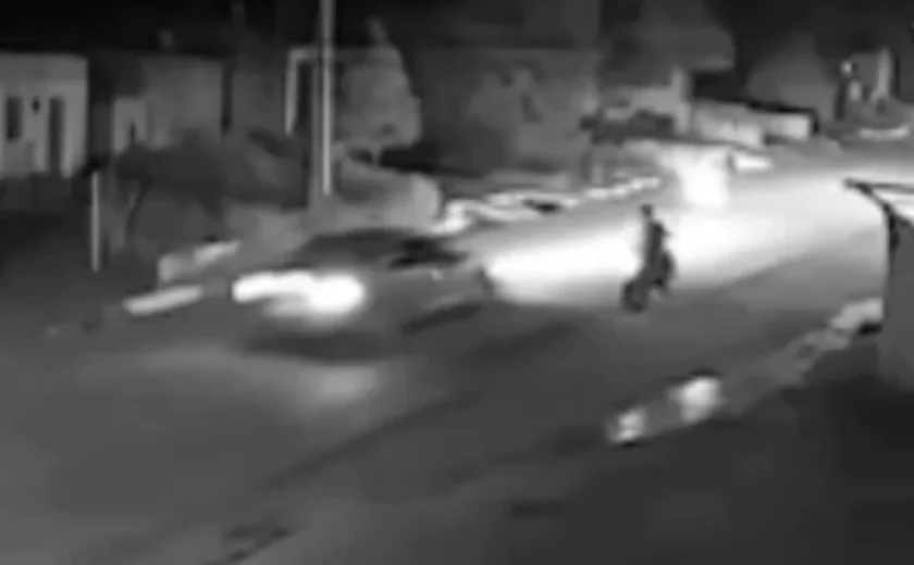 Colisão entre um carro e uma moto deixa uma pessoa morta e duas feridas em Feira Grande