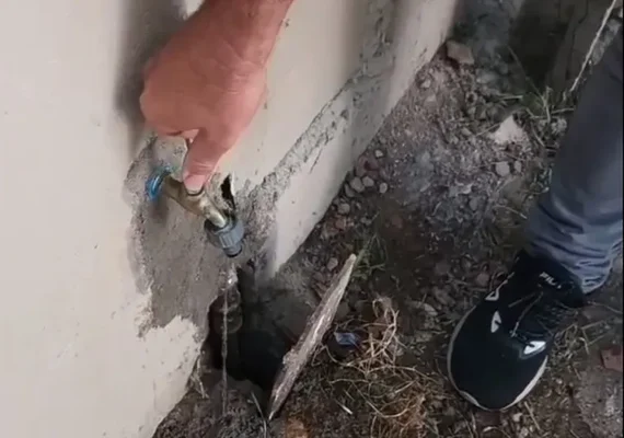Falta de água há mais de 40 dias revolta moradores de conjunto residencial em Arapiraca