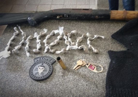 PM apreende menor de 14 anos com arma de fogo e drogas em União dos Palmares