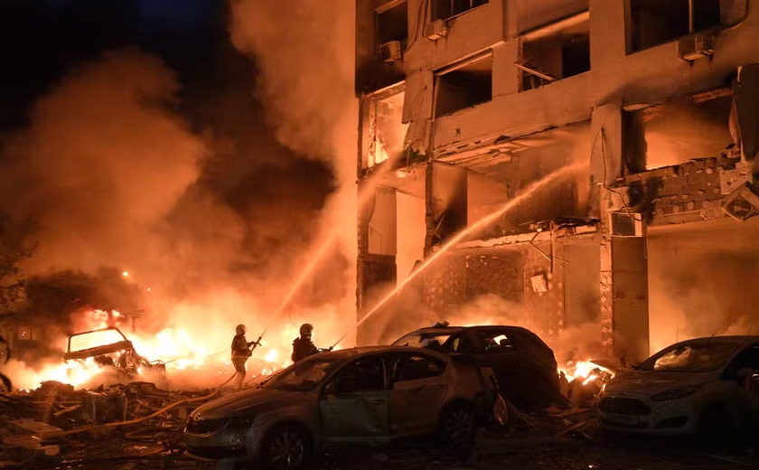 Rússia lança nova onda de mísseis e drones contra Kiev e deixa 18 mortos