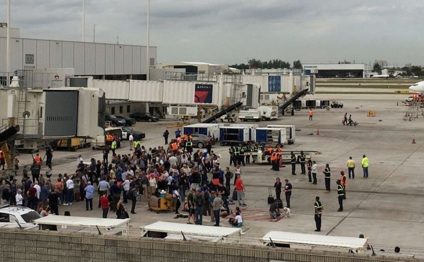Aeroporto da Flórida: Novos disparos, polícia procura segundo atirador