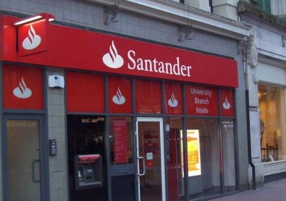 Santander sofre pane que deixa aplicativo e cartões sem funcionar
