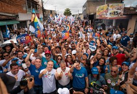 Benedito Bentes celebra candidatura de Renan Filho com mais de 7 mil pessoas nas ruas
