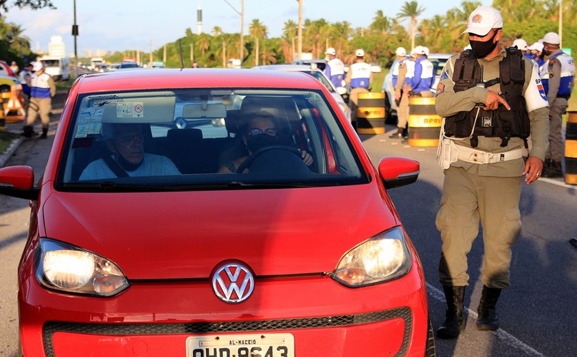 Operação Carnaval Salva Vidas: 1º dia registra movimento intenso na AL - 101 Sul