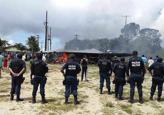 Moradores de Pacaraima-RR se revoltam e expulsam venezuelanos