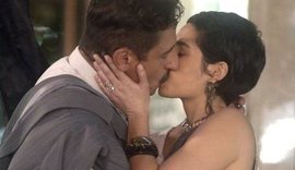 Novela 'A Lei do Amor': Yara chora ao ver beijo do marido, Misael, em Flávia