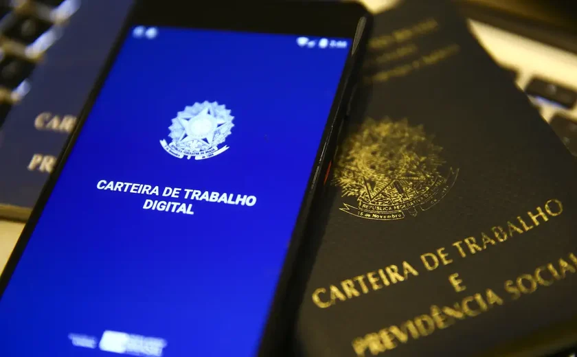 Brasil cria 85 mil empregos com carteira assinada em outubro
