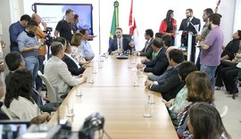 Renan Filho anuncia antecipação do 13º salário dos servidores estaduais