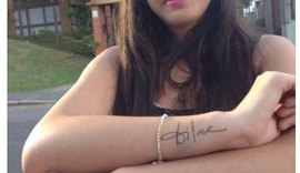 Jovem faz vaquinha para remover tatuagem com nome de Dilma Rousseff? Não é verdade!