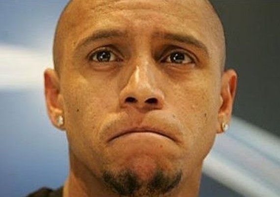 Roberto Carlos é acusado de despejar filhos e ex-affair