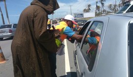 Blitz educativa leva até a 'morte' para conscientizar condutores em Maceió