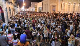 Jaraguá Folia reúne foliões de todas as idades com ritmos para todos os gostos