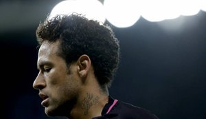 Juiz exige fiança de Neymar por crime de evasão fiscal e reabre julgamento