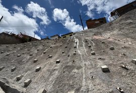 Prefeitura realiza obras simultâneas em sete encostas de Maceió