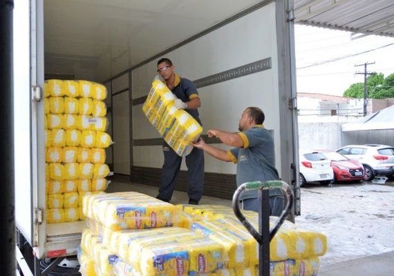 Sesau inicia distribuição de 5,1 milhões de fraldas para os municípios do interior