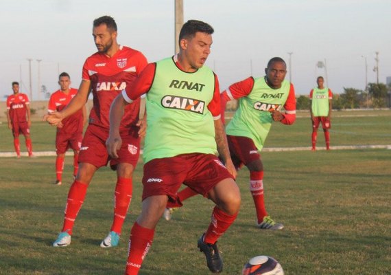 CSA encara Ponte Preta e pode ficar perto do acesso