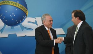 Rodrigo Maia diz que novo texto da reforma da Previdência garante direitos