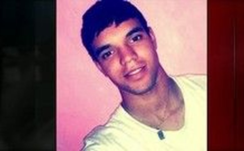 Pai chora morte do filho no Rio: 'Até quando?'