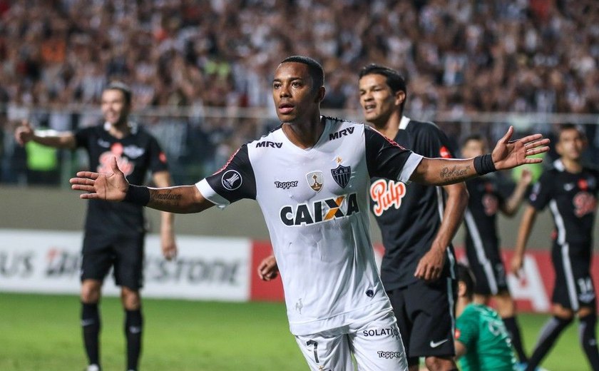 Robinho passa Zico e se iguala a Pelé entre artilheiros na Libertadores