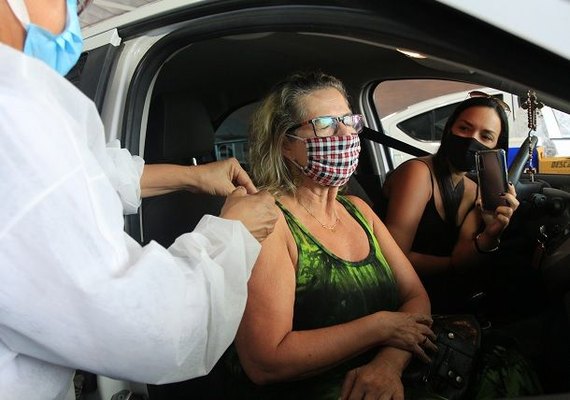 Estados que descumprirem vacinação de grupos prioritários podem responder à Justiça