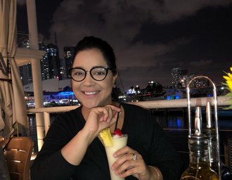 Claudia Pollyanne: Justiça torna donos de clínica e tia réus por morte de esteticista