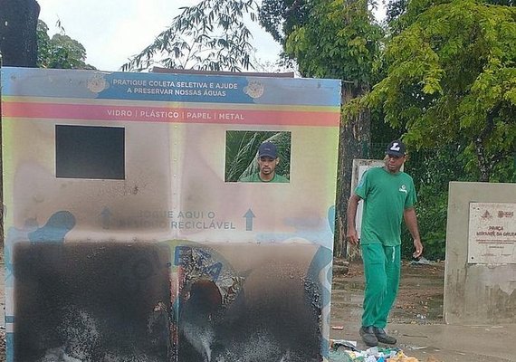 Pontos de descarte de recicláveis sofrem vandalismo nos bairros da Ponta Verde e Gruta de Lourdes