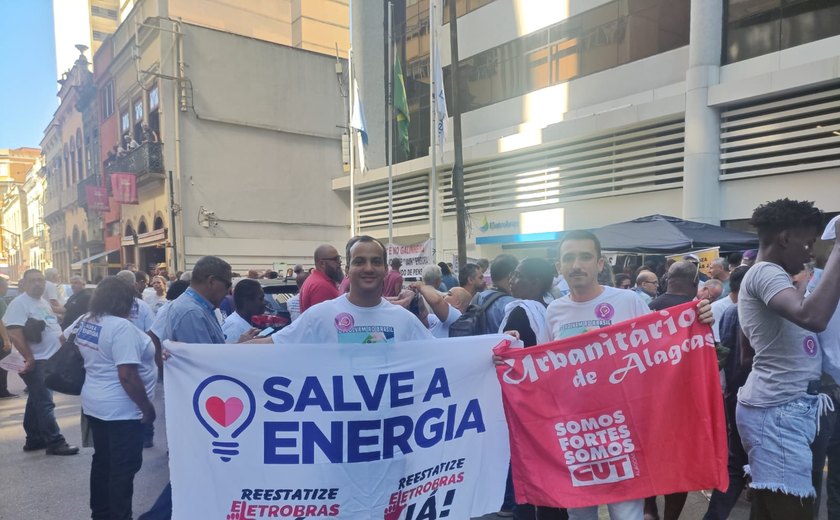 Urbanitários de Alagoas participam de ato pela reestatização da Eletrobras