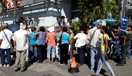 Venezuela tem supermercados cercados após governo obrigar corte de preços