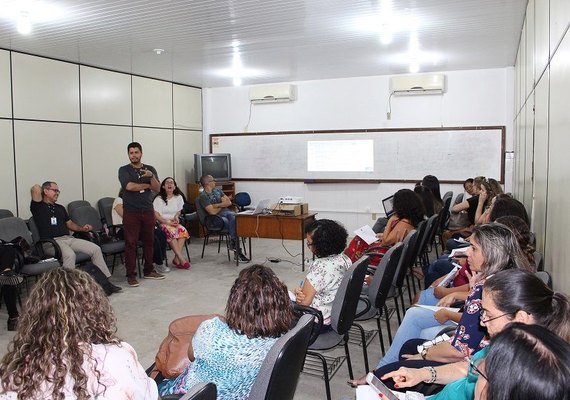 SEMED discute currículo escolar da rede municipal de Maceió