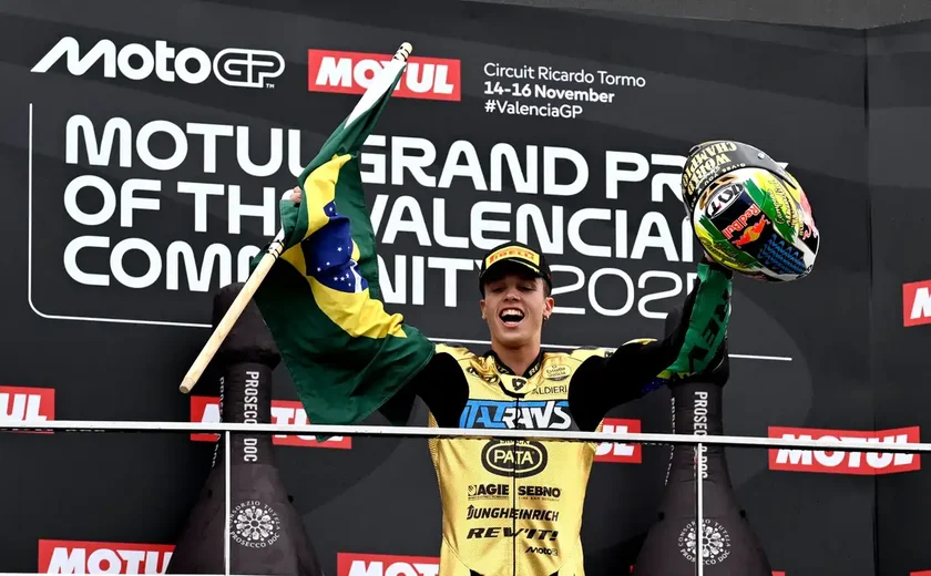 Diogo Moreira conquista Campeonato Mundial de Moto2
