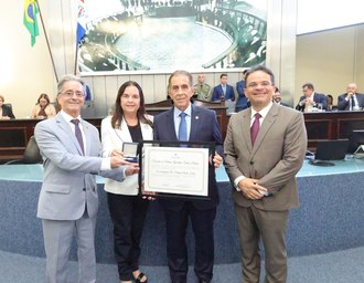 Assembleia concede Comenda Tavares Bastos ao desembargador Orlando Rocha Filho