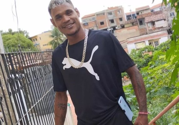 Homem de 29 anos é morto com disparos de arma de fogo no Jacintinho