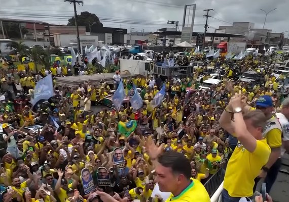Flávio Bolsonaro encerra agenda em Alagoas com motociata e encontro com empresários em Arapiraca
