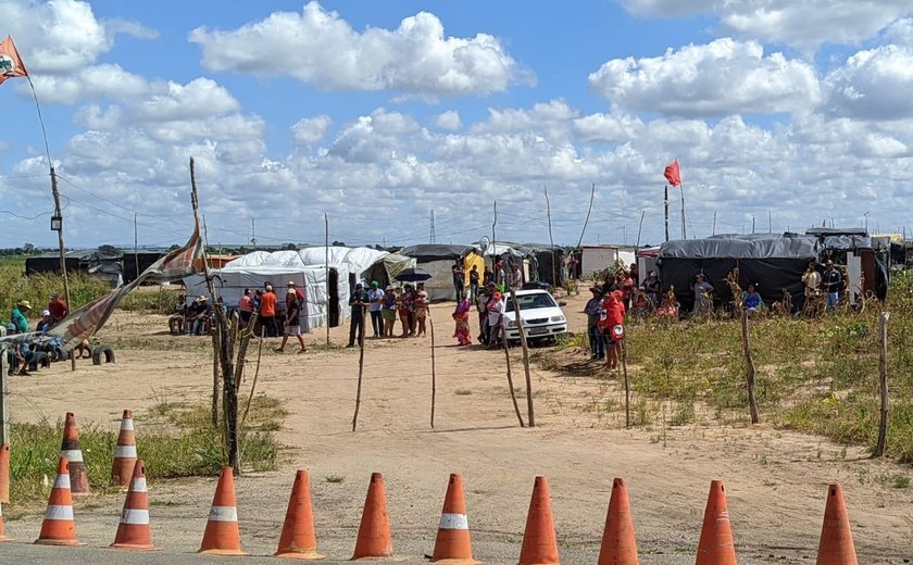 Polícia Militar desocupa fazenda em Arapiraca