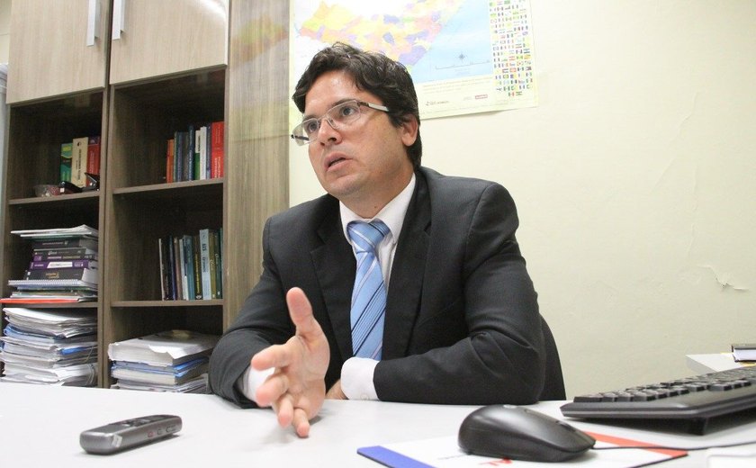 Enio Pimenta toma posse e inicia gestão à frente do Ministério Público de Contas