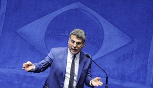 Romero Jucá deixa a liderança do governo Michel Temer