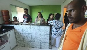 Grupo de venezuelanos vindos de Boa Vista é acolhido em Brasília