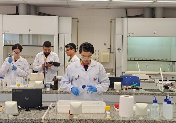 Egressa do Senai Arapiraca disputa seletiva da WorldSkills em Sertãozinho-SP