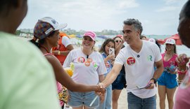 Rafael Brito promete perdão das dívidas dos empreendedores da faixa de areia das praias de Maceió