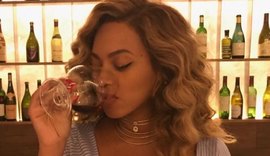 Foto de Beyoncé tomando vinho causa polêmica e gera debate nas redes sociais