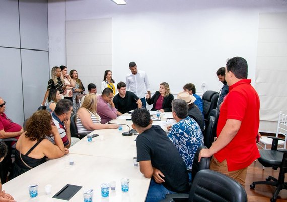 Parlamentares recebem atualizações sobre obras do Novo Mercado da Produção