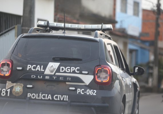 Suspeitos de extorsão são presos por cobrança de cesta básica