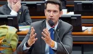 Projeto autoriza antecipar feriados por quarentena de coronavírus