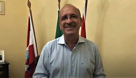 Ronaldo Lopes anuncia vacinação contra Covid para professores e funcionários da Educação